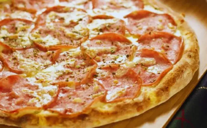 12 - PIZZA LOMBINHO