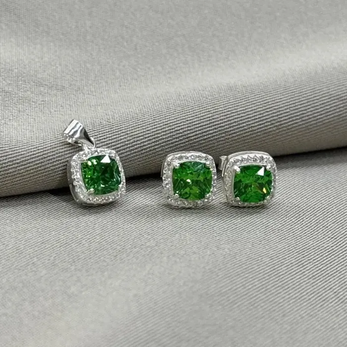 CONJUNTO BRINCO + PINGENTE VERDE